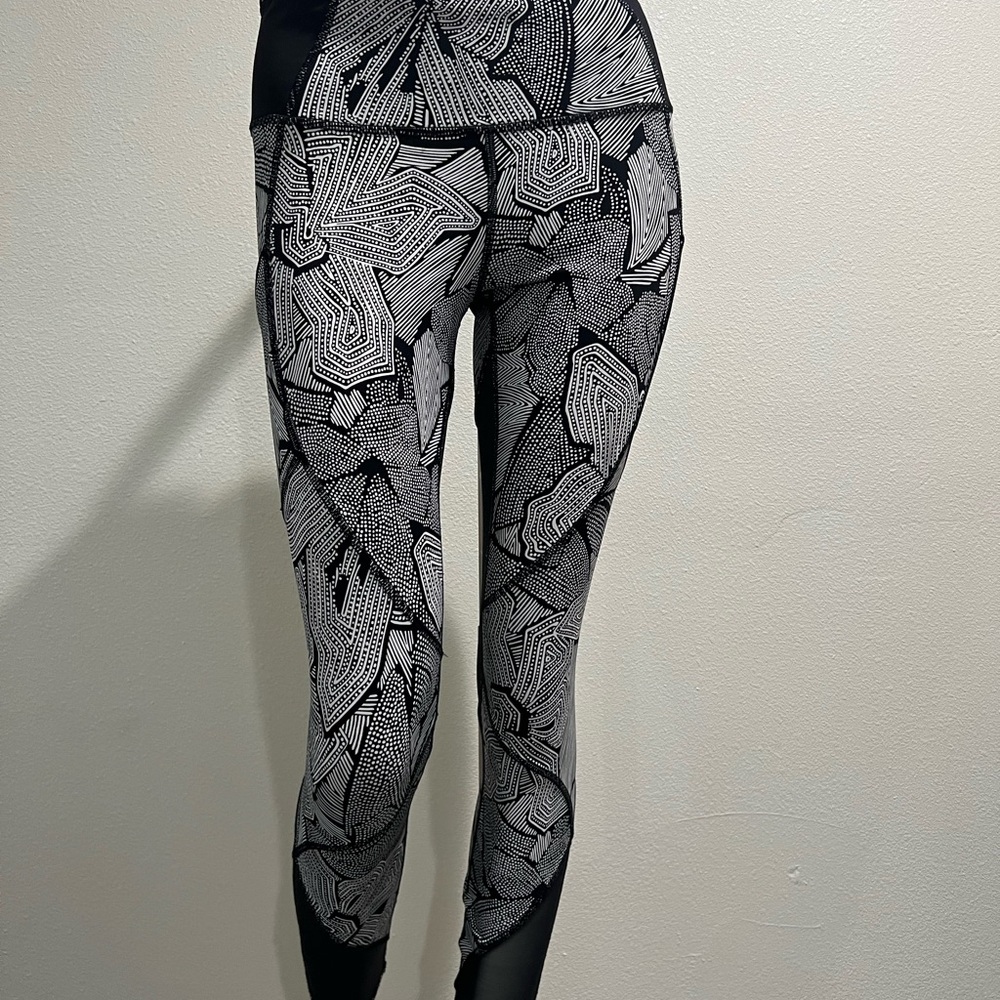 Lululemon pace revival size 6 leggings